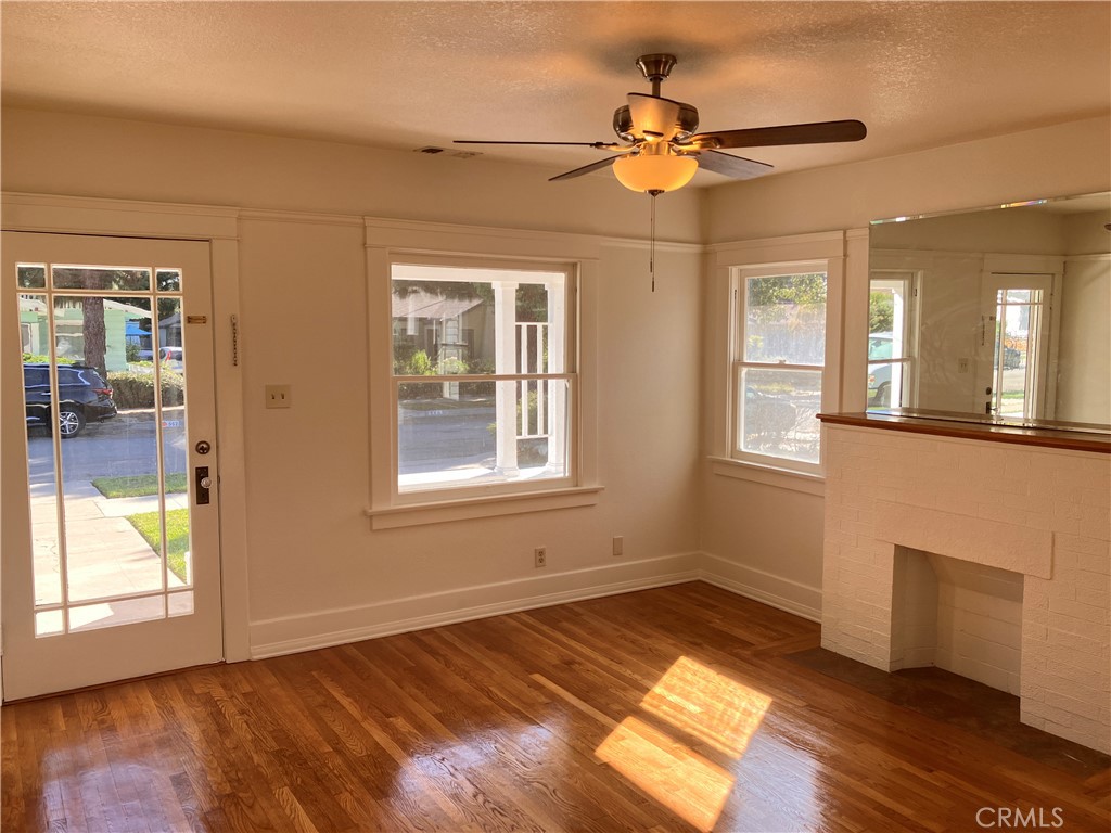 551 E Van Bibber Avenue, Orange CA 92866 - photo 4