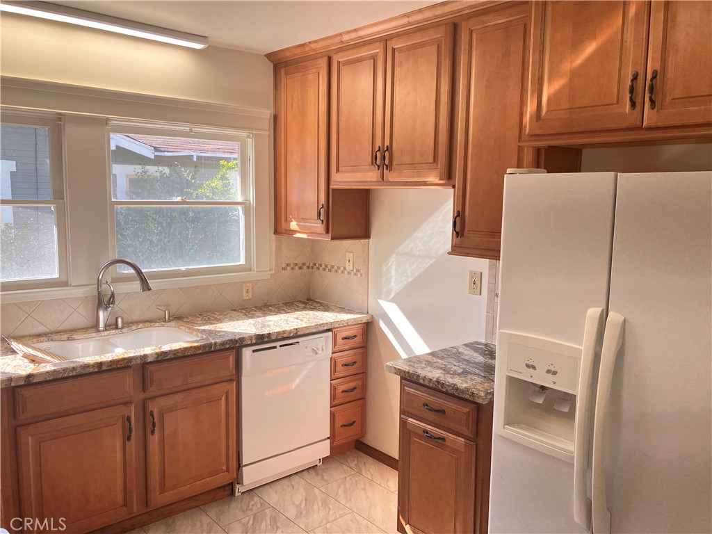 551 E Van Bibber Avenue, Orange CA 92866 - photo 9