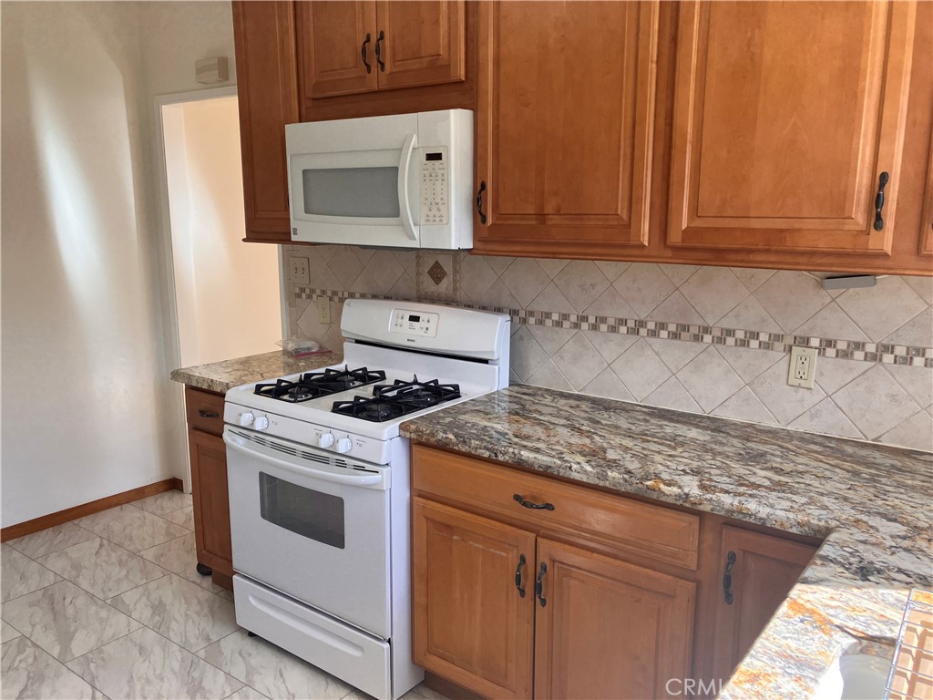 551 E Van Bibber Avenue, Orange CA 92866 - photo 10