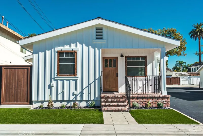 553 N Olive Street, Orange, CA 92867