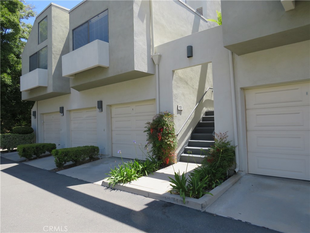 5744 E Creekside Avenue 10, Orange CA 92869 - photo 1