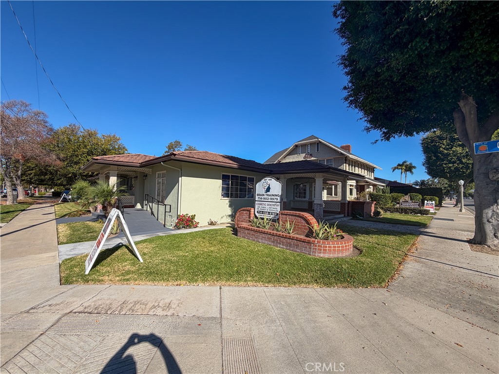 601 E Chapman Avenue, Orange CA 92866 - photo 2