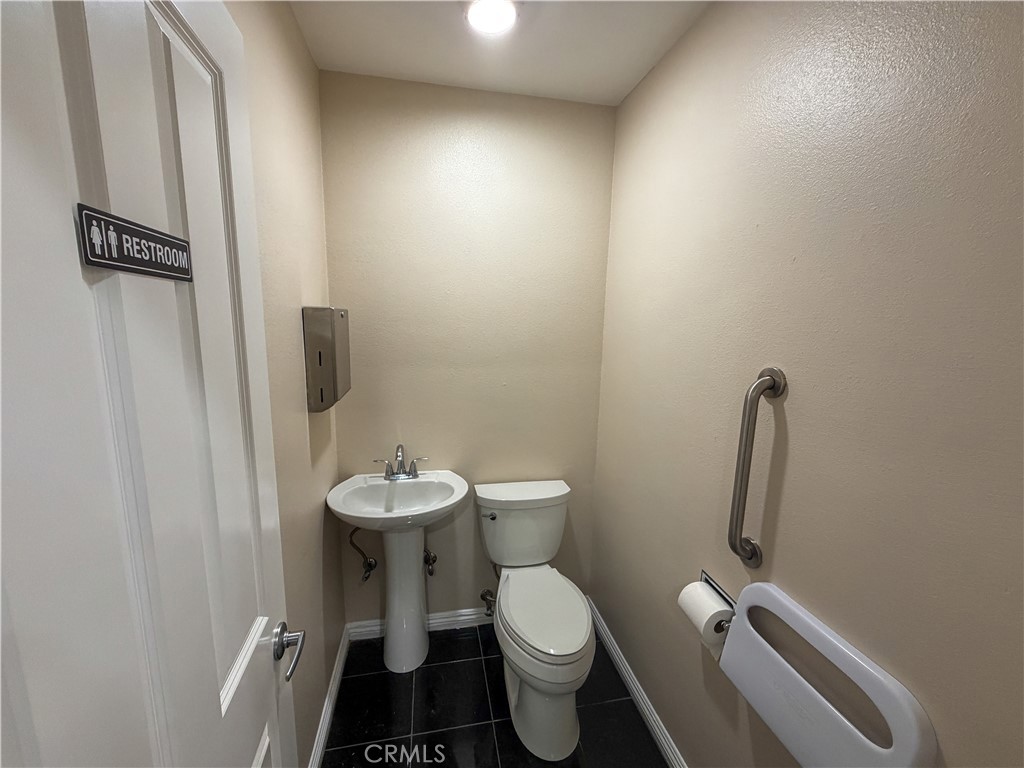 601 E Chapman Avenue, Orange CA 92866 - photo 15