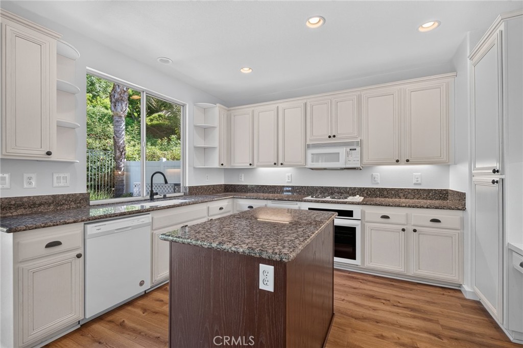 6031 E Hummingbird Court, Orange CA 92869 - photo 2