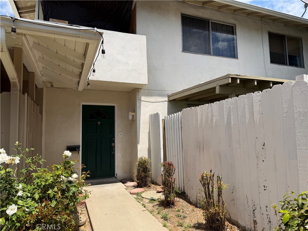 619 S Cypress B, Orange CA 92866 - photo 1