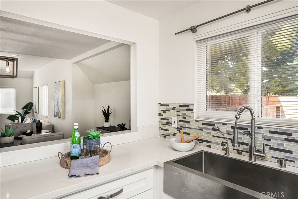 Kitchen sink view to dinning room - 621 W Fletcher 24, Orange CA 92865 - photo 20