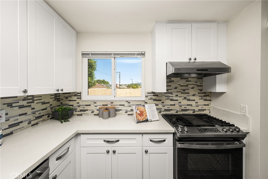 Kitchen - 621 W Fletcher 24, Orange CA 92865 - photo 21