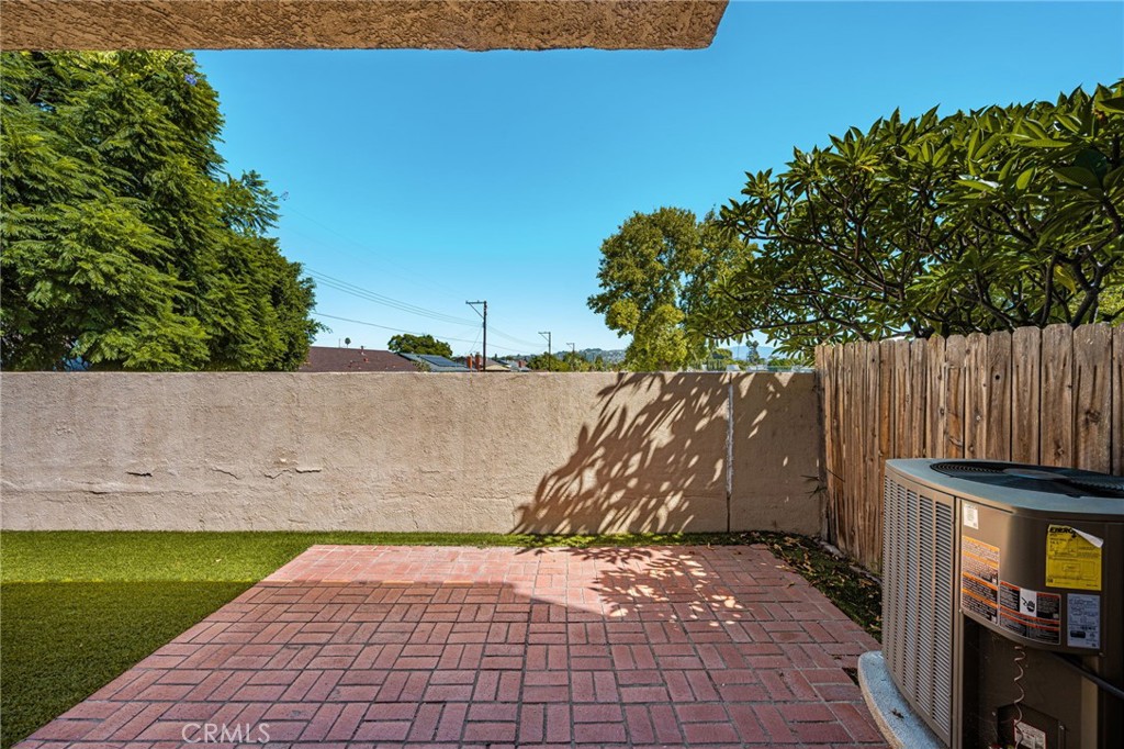 Private patio - 621 W Fletcher 24, Orange CA 92865 - photo 23