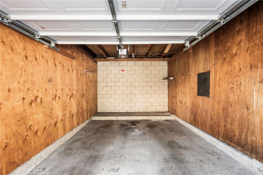 Garage interior - 621 W Fletcher 24, Orange CA 92865 - photo 48