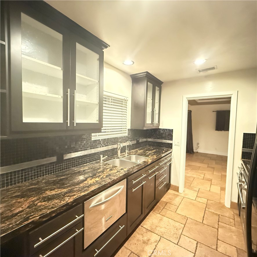 623 E Almond, Orange CA 92866 - photo 8