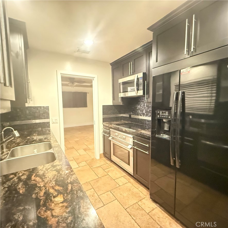623 E Almond, Orange CA 92866 - photo 9