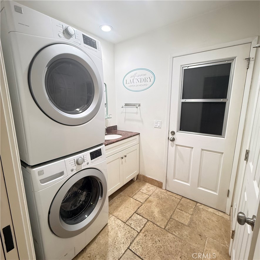 623 E Almond, Orange CA 92866 - photo 10