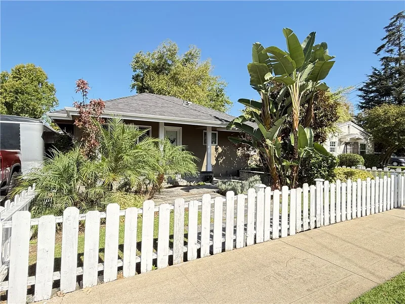 623 E Almond, Orange