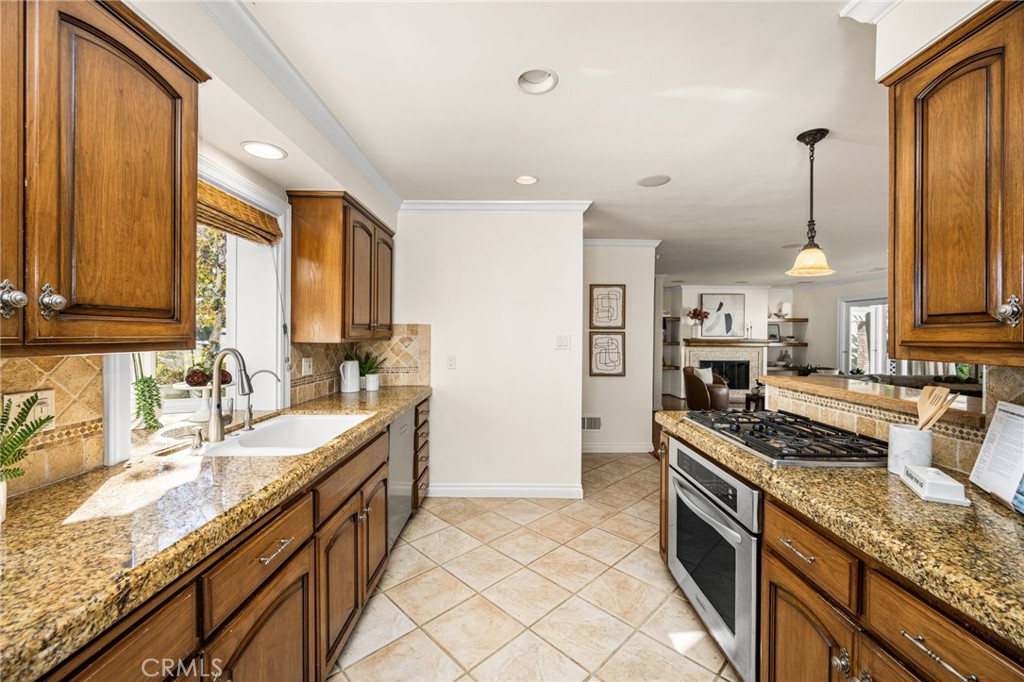 625 E Adams, Orange CA 92867 - photo 32