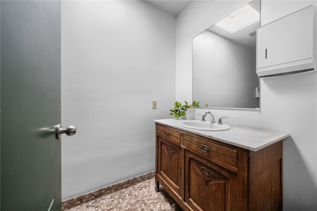 630 S Glassell, Orange CA 92866 - photo 32