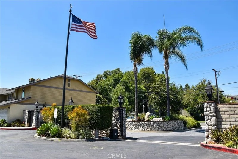630 W Palm 12, Orange, CA 92868