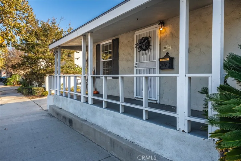 633 S Glassell Street, Orange, CA 92866