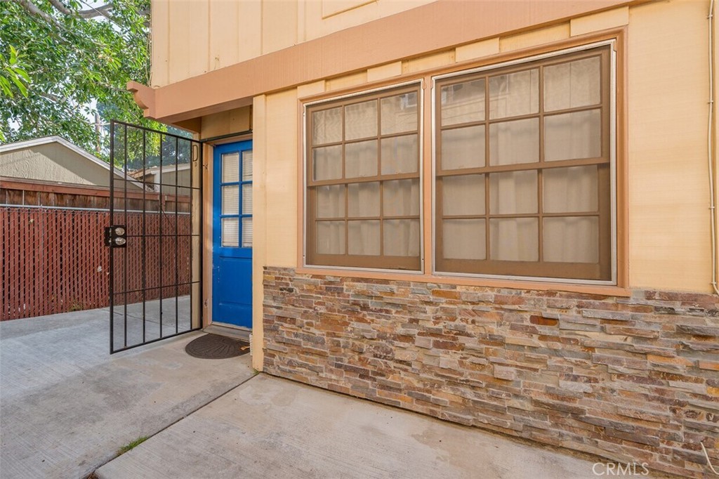 646 S Grand Street, Orange CA 92866 - photo 21