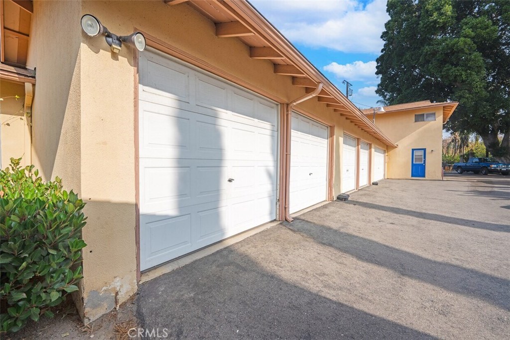 646 S Grand Street, Orange CA 92866 - photo 22