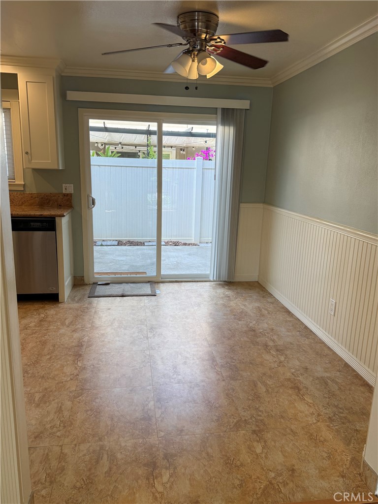 660 Glassell Street 19, Orange CA 92866 - photo 7