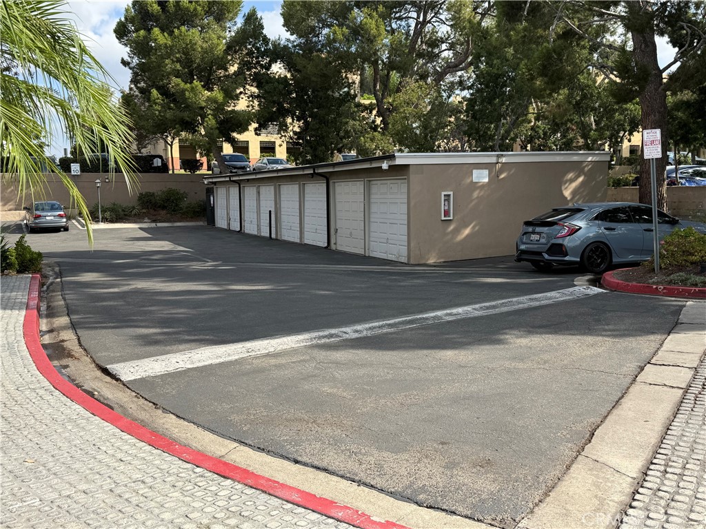 660 Glassell Street 19, Orange CA 92866 - photo 17