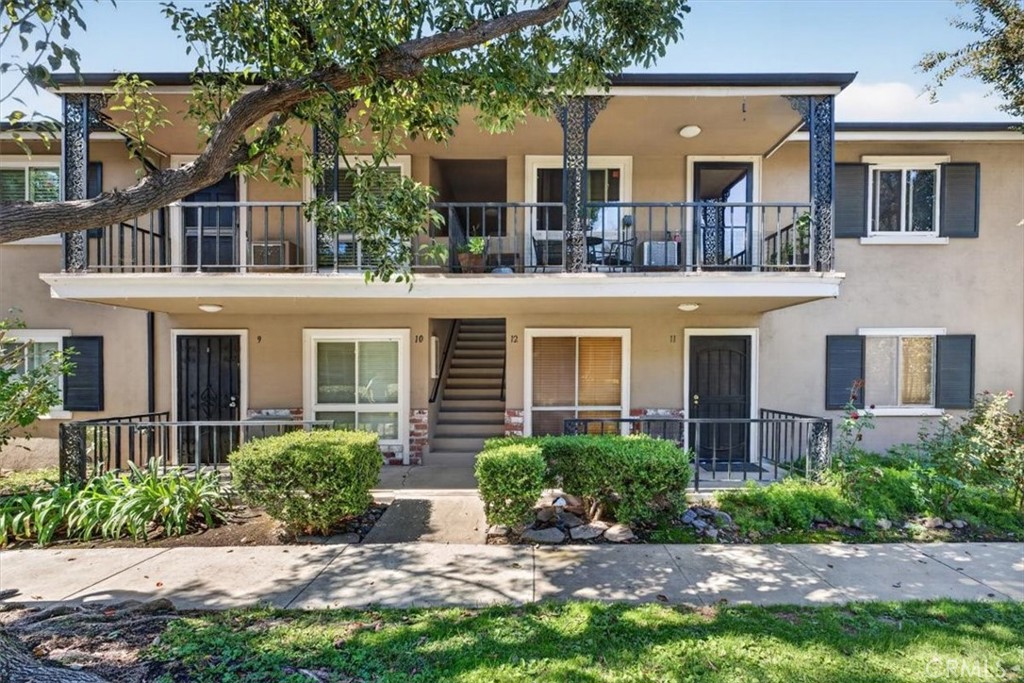 660 S Glassell 12, Orange CA 92866 - photo 2