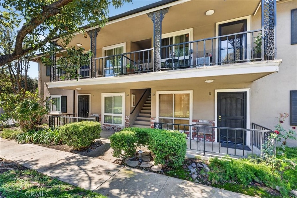 660 S Glassell 12, Orange CA 92866 - photo 3