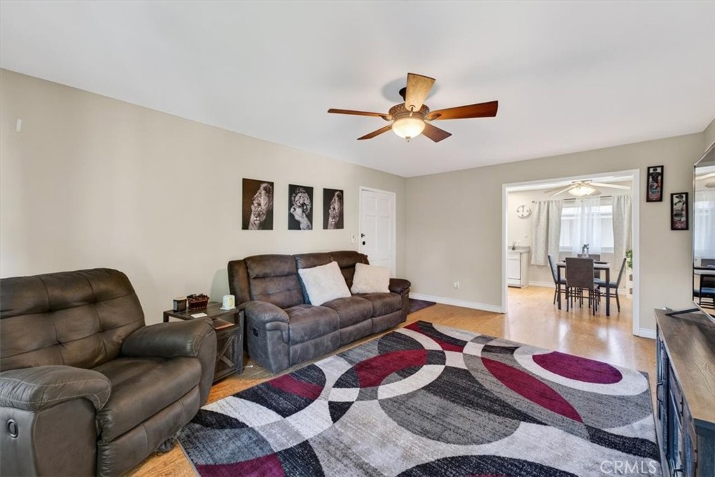 660 S Glassell 12, Orange CA 92866 - photo 6