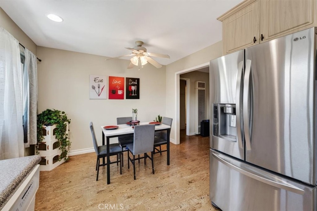 660 S Glassell 12, Orange CA 92866 - photo 9