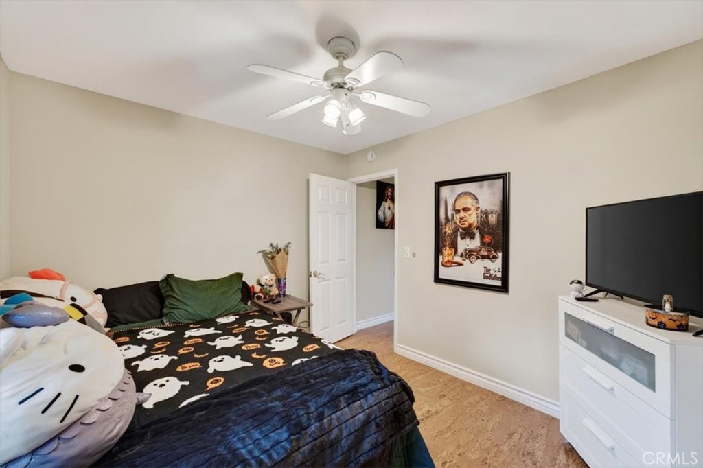 660 S Glassell 12, Orange CA 92866 - photo 14