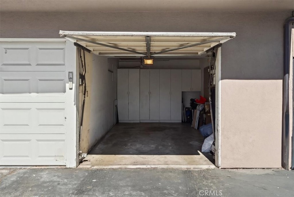 660 S Glassell 12, Orange CA 92866 - photo 22