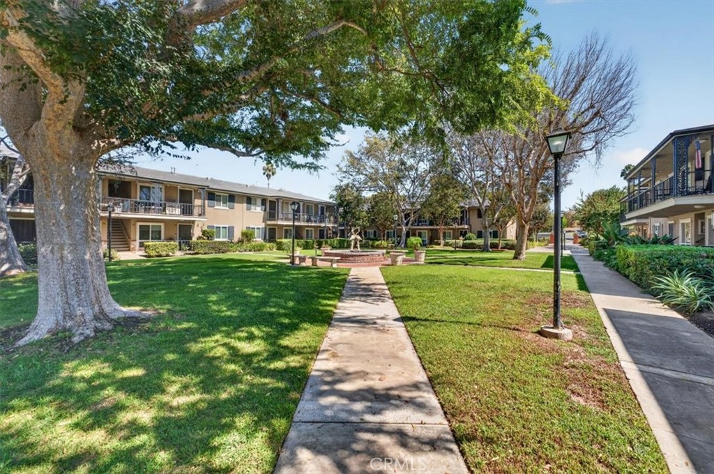 660 S Glassell 12, Orange CA 92866 - photo 23