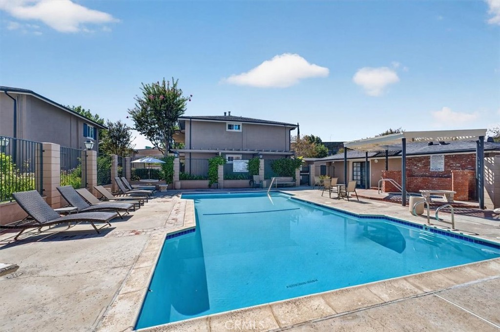 660 S Glassell 12, Orange CA 92866 - photo 26