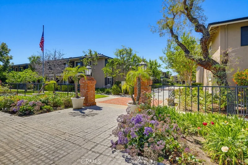 660 S Glassell 78, Orange, CA 92866