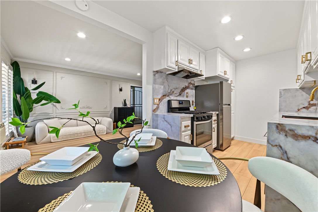 660 S Glassell, Orange CA 92866 - photo 4