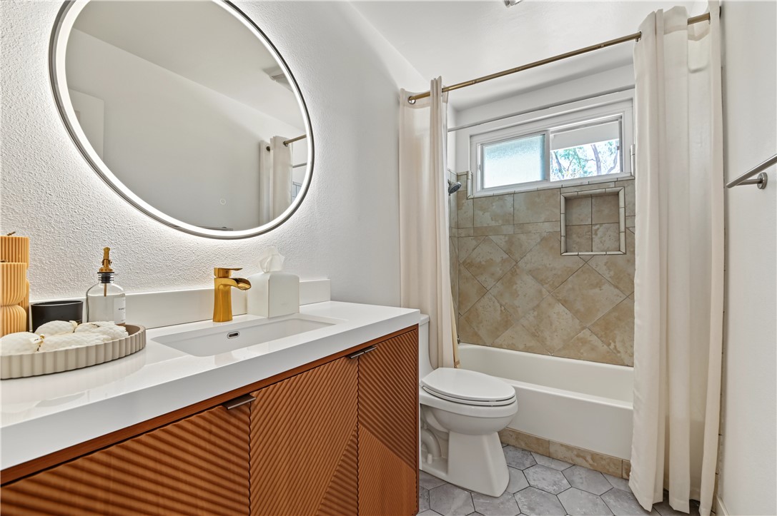 660 S Glassell, Orange CA 92866 - photo 7