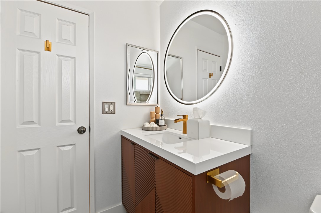 660 S Glassell, Orange CA 92866 - photo 8