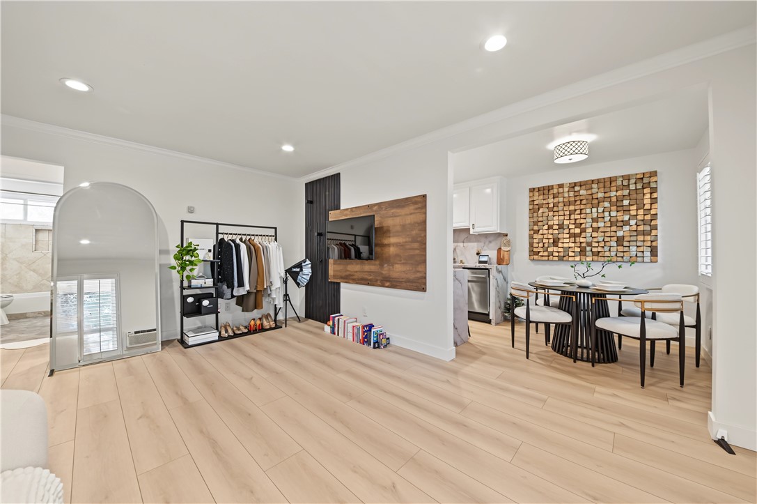 660 S Glassell, Orange CA 92866 - photo 18