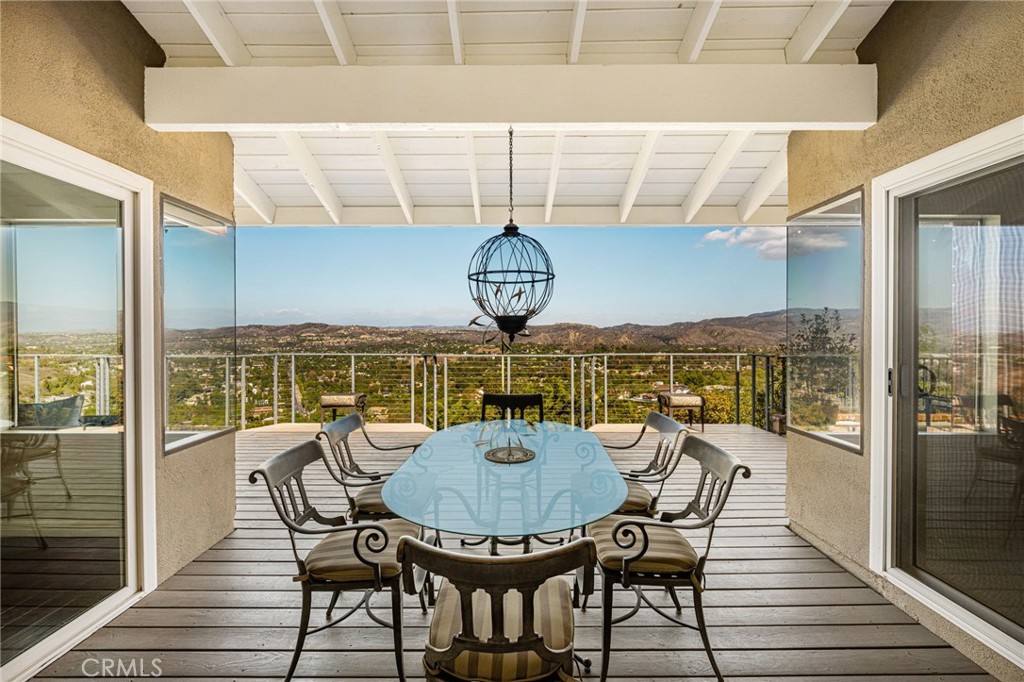 Dinner alfresco - 6703 E La Cumbre, Orange CA 92869 - photo 26
