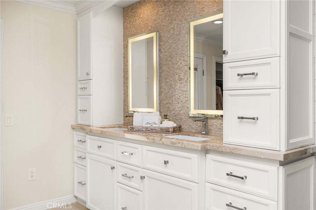 Primary bath - 6703 E La Cumbre, Orange CA 92869 - photo 46