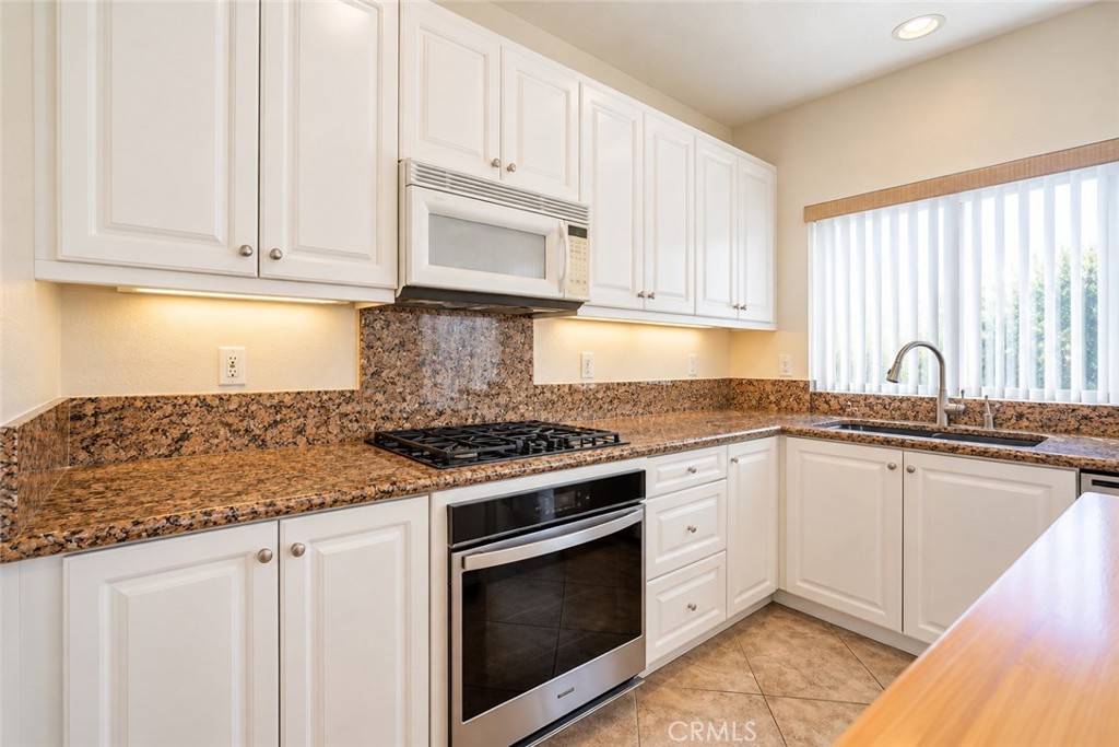 6884 E Horizon Drive, Orange CA 92867 - photo 9