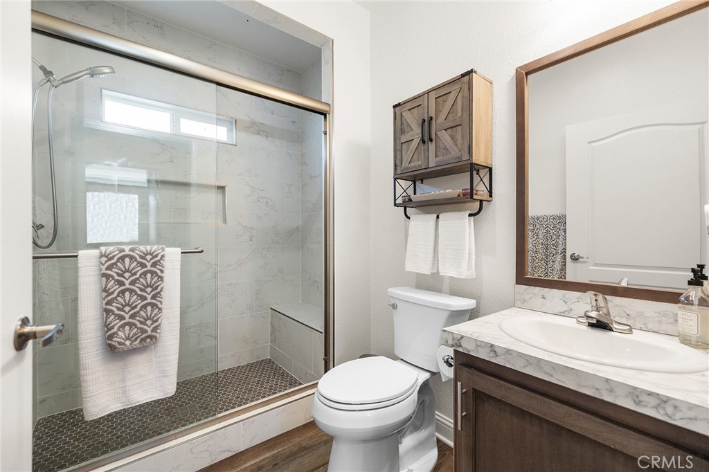 Guest Bath - 692 Adele St Street 133, Orange CA 92863 - photo 15