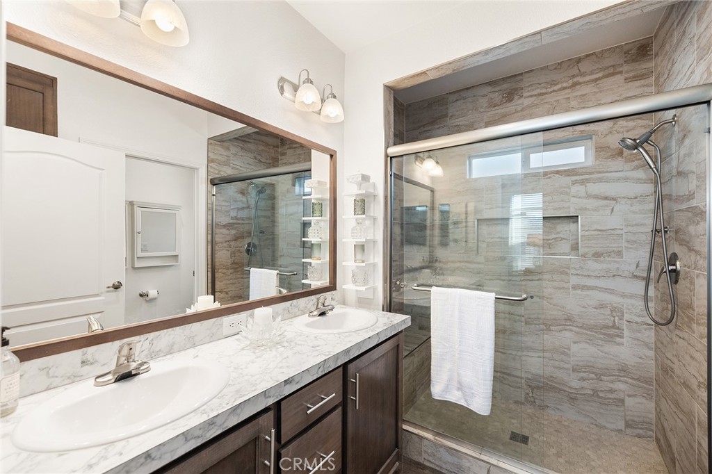 Master Bath - 692 Adele St Street 133, Orange CA 92863 - photo 22