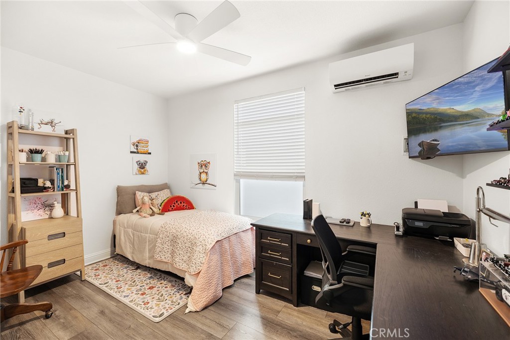 Guest Room - 692 Adele St Street 133, Orange CA 92863 - photo 23