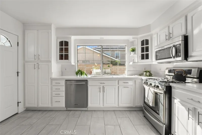 692 N Rancho Santiago Blvd, Orange, CA 92869