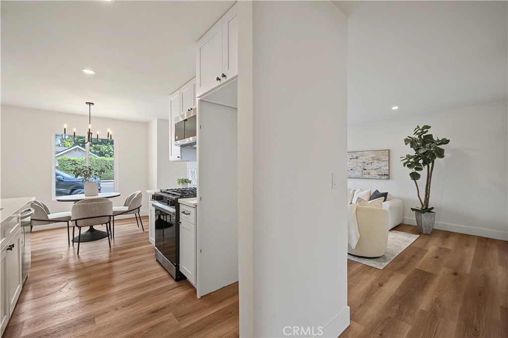 700 W La Veta Avenue N5, Orange CA 92868 - photo 2
