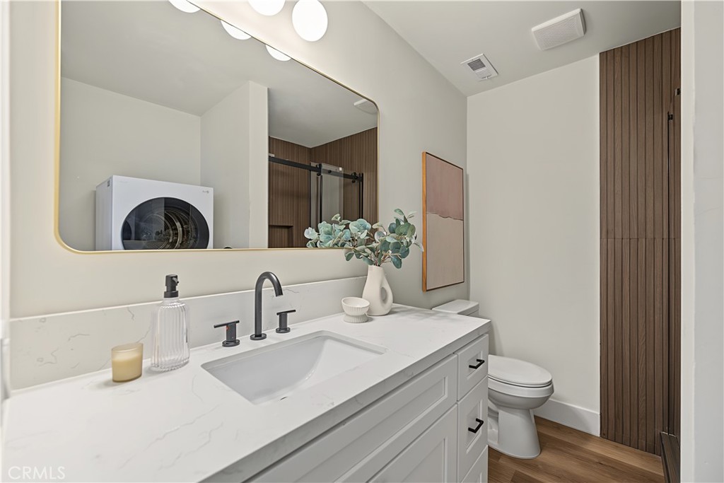 700 W La Veta Avenue N5, Orange CA 92868 - photo 30