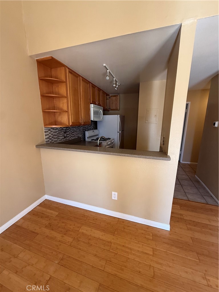 700 W La Veta Avenue O12, Orange CA 92868 - photo 2