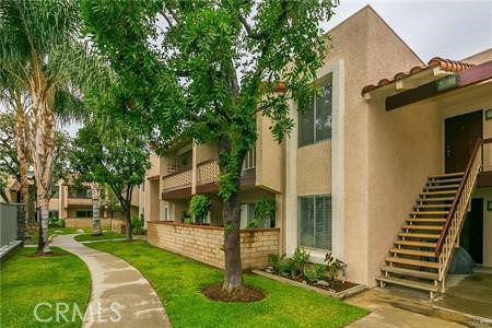 700 W La Veta Avenue R6, Orange CA 92868 - photo 1