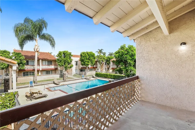 700 W La Veta Avenue T4, Orange, CA 92868